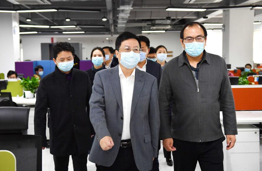 湖南省委常委、長(zhǎng)沙市委書記胡衡華到大唐先一科技公司調(diào)研