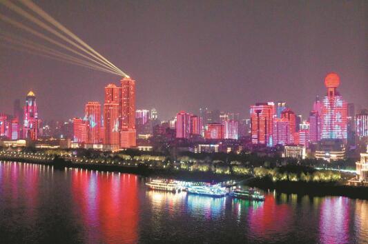 英雄之城，光明新生