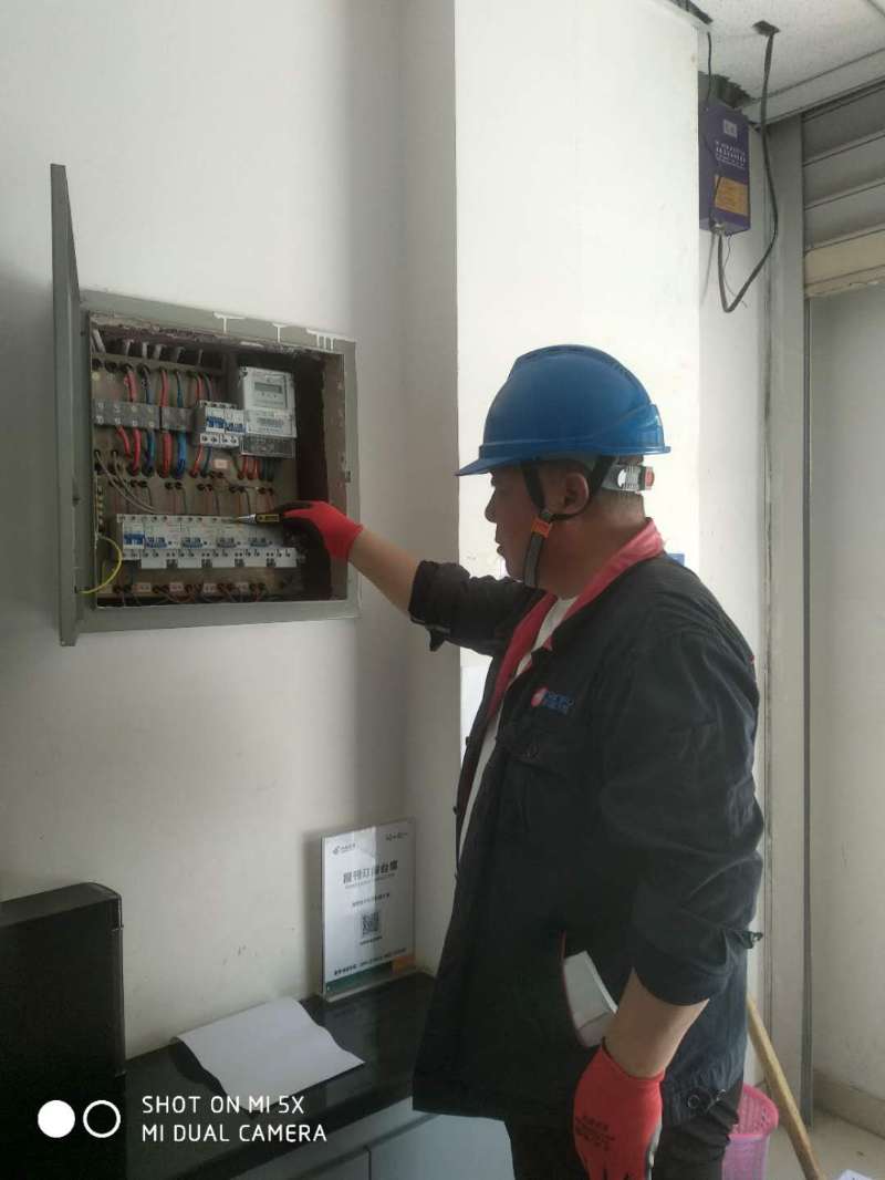 天富供電產(chǎn)業(yè)泉莫管理所：入戶走訪、提高客戶滿意度