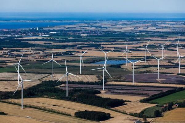 風(fēng)電譜寫(xiě)丹麥能源“新童話(huà)”