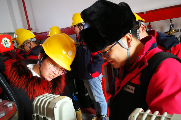 青春之路，奮斗不止