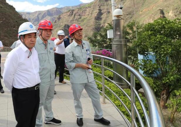 南方電網(wǎng)董事長(zhǎng)、黨組書記孟振平調(diào)研烏東德水電站工程