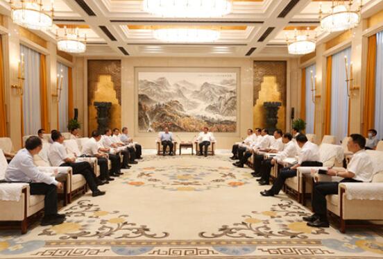 湖北省委書記應(yīng)勇、省長王曉東會見國家電網(wǎng)董事長、黨組書記毛偉明