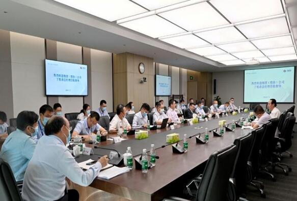 中國(guó)電建集團(tuán)公司黨委副書記、總經(jīng)理丁焰章到電建國(guó)際公司調(diào)研