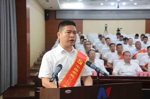 團(tuán)結(jié)凝聚力量 實(shí)干成就夢(mèng)想——記中國安能優(yōu)秀共產(chǎn)黨員、萬安水環(huán)境項(xiàng)目經(jīng)理薛振興