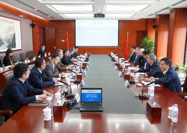 中國(guó)能建黨委書記、董事長(zhǎng)宋海良與氫陽(yáng)公司董事長(zhǎng)程寒松座談