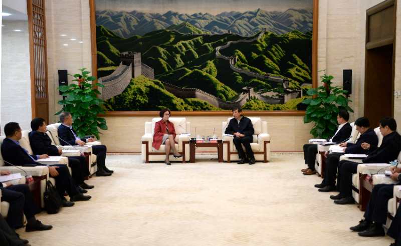 陳飛虎會見江西省委常委、副省長吳忠瓊