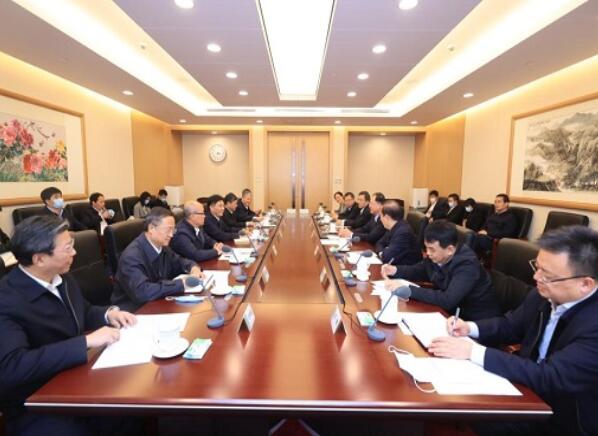 國(guó)家電網(wǎng)公司毛偉明、辛保安與生態(tài)環(huán)境部黨組書記孫金龍、部長(zhǎng)黃潤(rùn)秋舉行會(huì)談