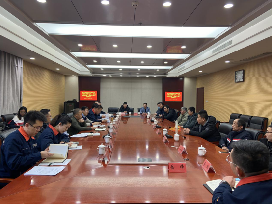 包頭石拐供電分局召開“提升獲得電力、優(yōu)化營(yíng)商環(huán)境”2020年客戶座談會(huì)