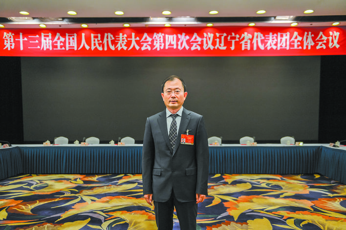 國人大代表 國網(wǎng)遼寧省電力有限公司董事長、黨委書記石玉東：加強(qiáng)能源互濟(jì) 促進(jìn)能源互聯(lián)網(wǎng)發(fā)展