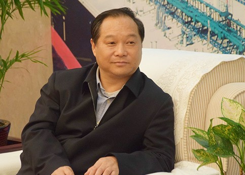 南方電網(wǎng)董事、黨組副書(shū)記畢亞雄：電網(wǎng)企業(yè)助力“30·60目標(biāo)”的舉措、思考和建議