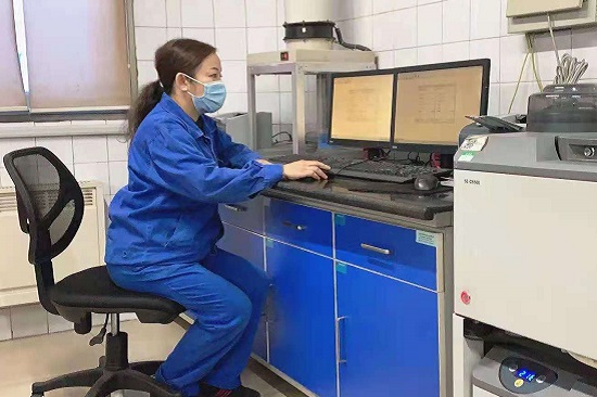 陡河發(fā)電廠郝雨霞：“我家住得近，急活兒我來”