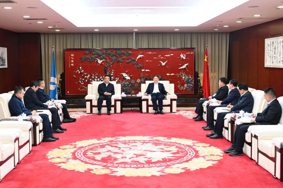溫樞剛會(huì)見哈電集團(tuán)董事長(zhǎng)、黨委書記曹志安