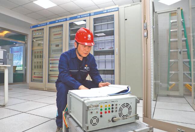 王雷：嚴(yán)慎細(xì)實(shí)干好自動化專業(yè)工作