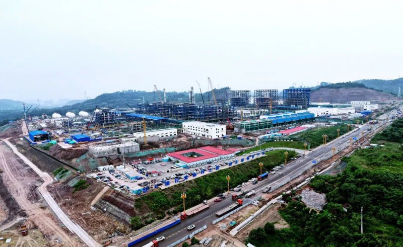 年底前將滿負(fù)荷投運(yùn)！協(xié)鑫科技樂山10萬噸顆粒硅項(xiàng)目即將投產(chǎn)