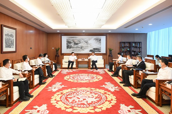 舒印彪鄧建玲會(huì)見(jiàn)保定市委書(shū)記黨曉龍、市長(zhǎng)閆繼紅