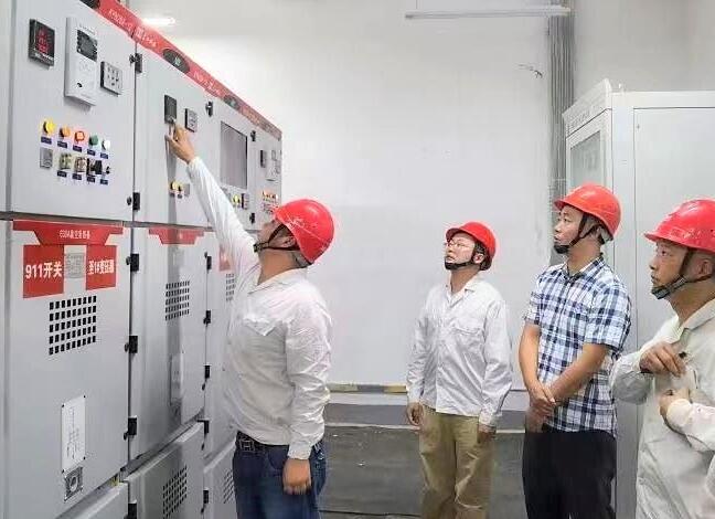 國網(wǎng)宜賓供電公司:引導企業(yè)錯避峰生產(chǎn) 優(yōu)先保障居民用電