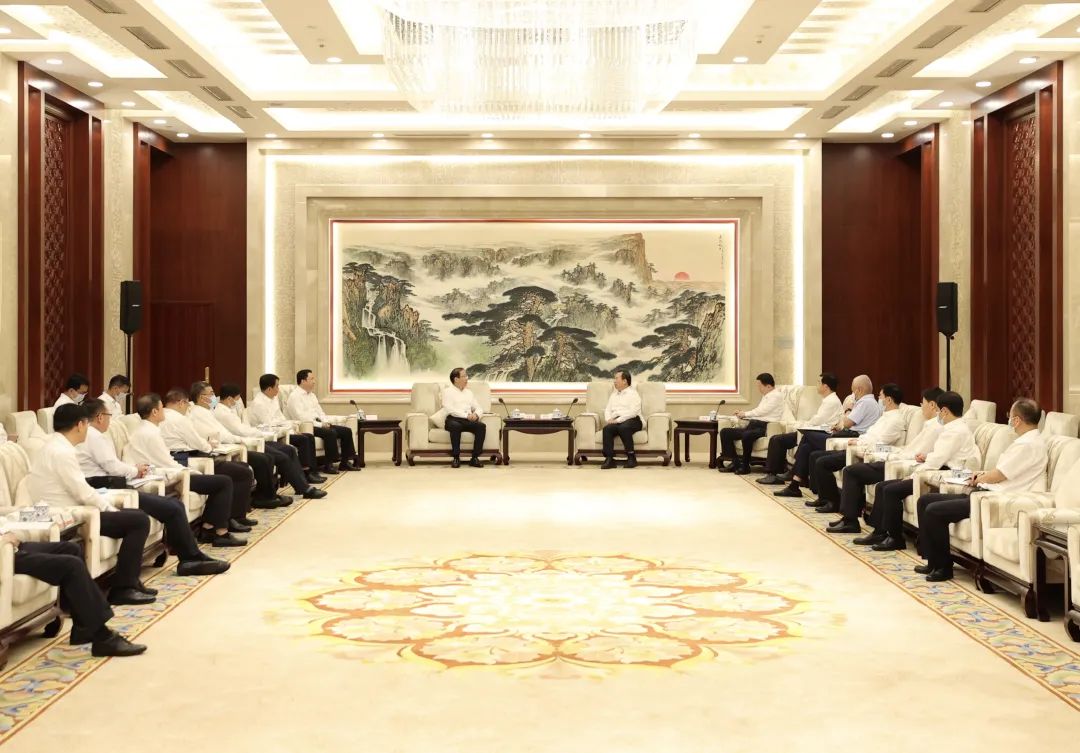 辛保安與山東省委書(shū)記李干杰、省長(zhǎng)周乃翔會(huì)談