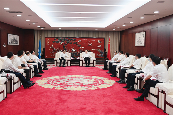 溫樞剛會見張傳慧、姚煥