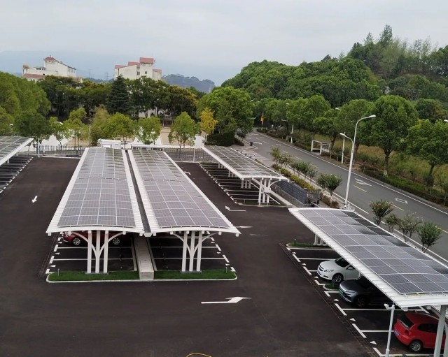 光儲(chǔ)充一體化停車(chē)場(chǎng)，實(shí)現(xiàn)零碳出行新風(fēng)尚