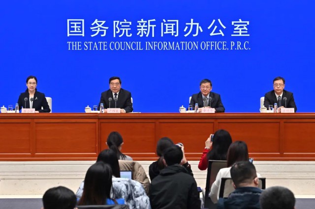 國家發(fā)改委：健全多能互補(bǔ)綜合應(yīng)急調(diào)度機(jī)制，推動風(fēng)、光發(fā)電多發(fā)滿發(fā)