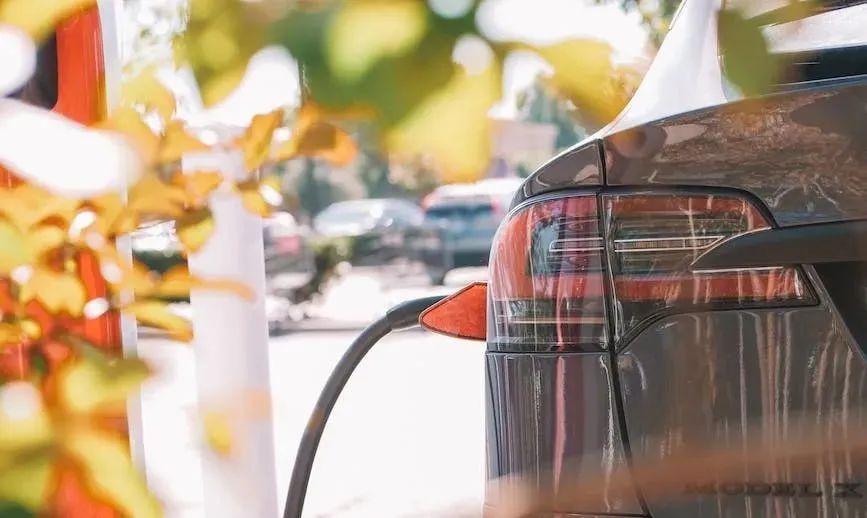 國補退出，新能源汽車掀起價格戰(zhàn)