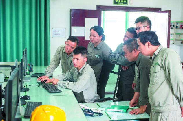 黎剛:實(shí)干篤行的變電運(yùn)維尖兵