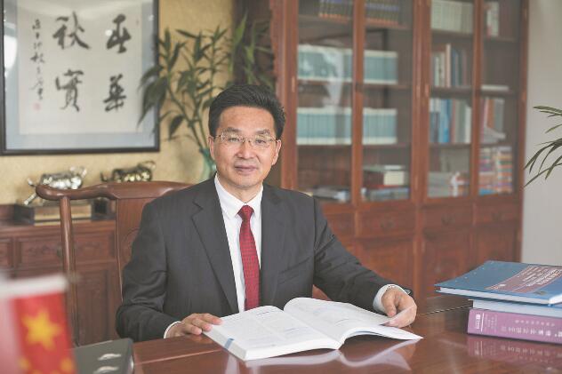 提供綜合能源服務(wù) 助力企業(yè)節(jié)能降耗低碳轉(zhuǎn)型——訪全國人大代表、今飛控股集團(tuán)有限公司董事長兼總裁葛炳灶