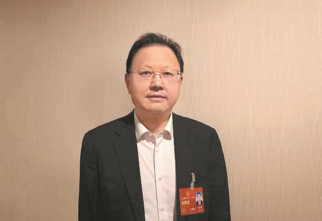 加快新能源產(chǎn)業(yè)技術(shù)創(chuàng)新 助推能源綠色低碳轉(zhuǎn)型——訪全國(guó)人大代表、江西贛鋒鋰業(yè)集團(tuán)股份有限公司董事長(zhǎng)李良彬