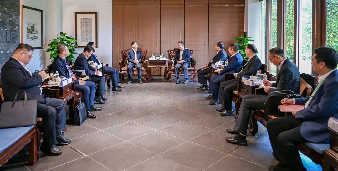 大唐集團(tuán)黨組書記、董事長鄒磊與海南省副省長倪強(qiáng)會(huì)談