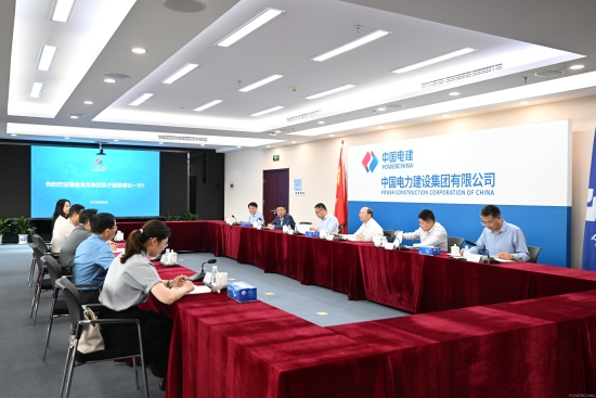 中國電建黨委常委、副總經(jīng)理徐鵬程與漳龍集團黨委書記、董事長吳子毅會談