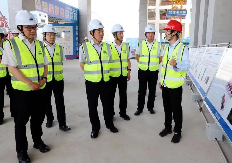 中國(guó)能建黨委副書記、總經(jīng)理孫洪水到西北城建未來(lái)廣場(chǎng)A區(qū)項(xiàng)目開展安全生產(chǎn)督導(dǎo)