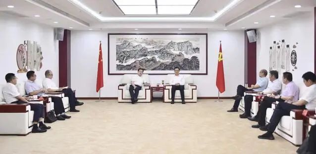 漯河市委書記秦保強(qiáng)、市長黃鈁會見中國電建華中區(qū)總部黨委書記、總經(jīng)理蹇尚友一行