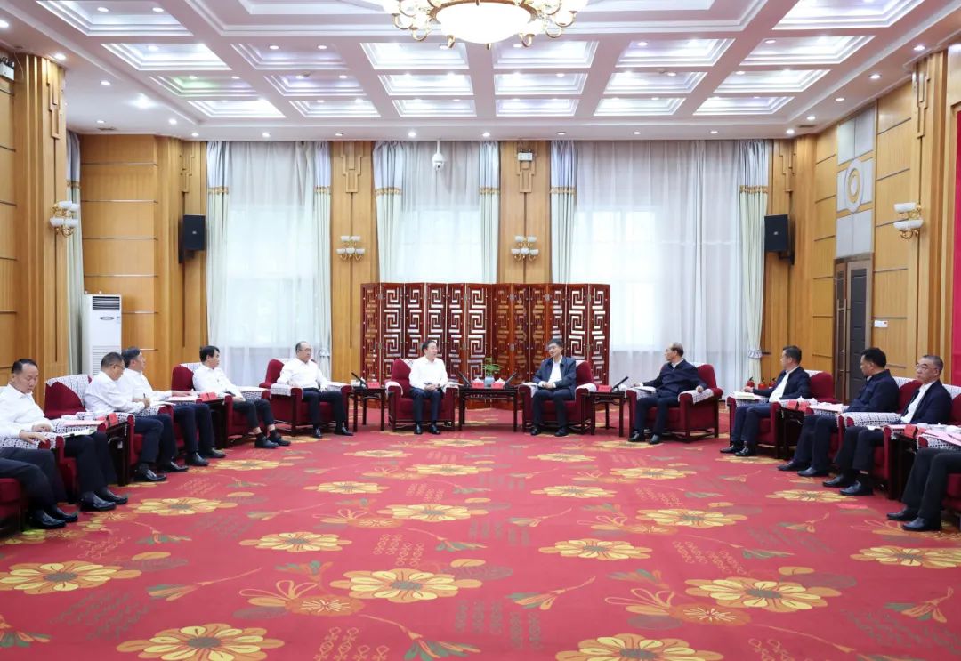 國家電網(wǎng)公司董事長、黨組書辛保安會(huì)見青海省委書記陳剛、省長吳曉軍、省政協(xié)主席公保扎西