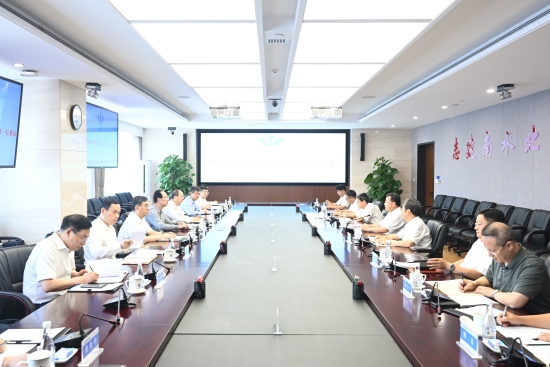 中國電建黨委書記、董事長丁焰章與中國南水北調集團黨組書記、董事長蔣旭光會談