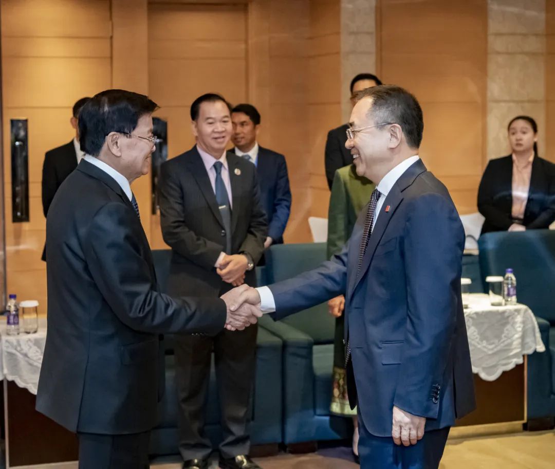 大唐集團(tuán)黨組書(shū)記、董事長(zhǎng)鄒磊拜會(huì)老撾國(guó)家主席通倫·西蘇里