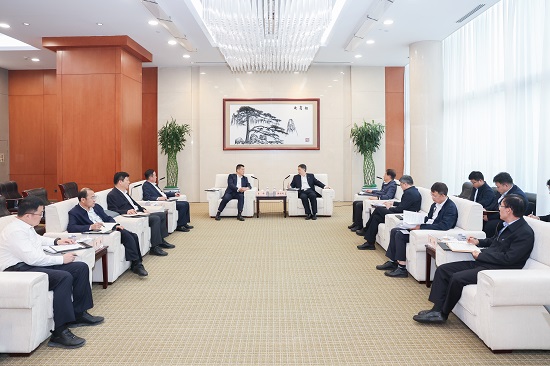 華能集團(tuán)黨組書記、董事長溫樞剛會見山東能源集團(tuán)董事長李偉