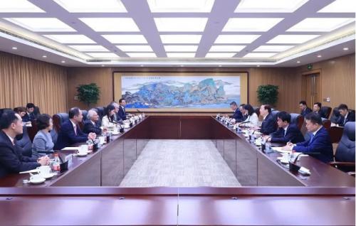 國家電網(wǎng)與香港中電集團(tuán)推動清潔能源開發(fā)利用、促進(jìn)新能源發(fā)展等方面深化合作