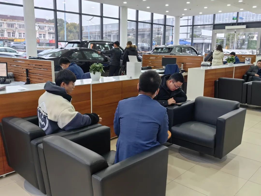 2024年上?！熬G牌”政策出臺!新能源消費市場火熱