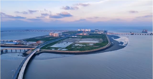 江蘇如東：“雙碳”賽道千帆競(jìng)發(fā)，綠色能源產(chǎn)業(yè)實(shí)現(xiàn)跨越發(fā)展