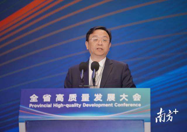 王傳福：新能源汽車發(fā)展只會快跑，不給喘口氣機會