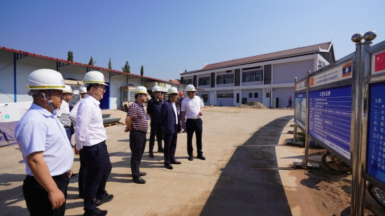 楊良赴印尼、老撾調(diào)研指導(dǎo)國(guó)別市場(chǎng)經(jīng)營(yíng)工作