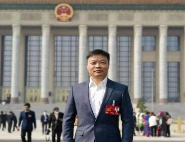 【兩會(huì)好聲音】全國人大代表、小鵬汽車董事長何小鵬：探索限定場景無人駕駛法規(guī)，助力車網(wǎng)融合和低空經(jīng)濟(jì)騰飛