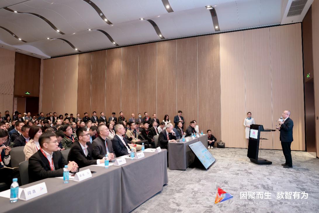 華為“數(shù)智電網(wǎng)，共創(chuàng)新型電力系統(tǒng)新價(jià)值”論壇在深圳舉辦