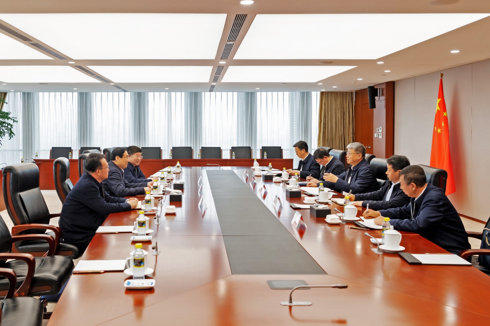 國家能源集團黨組書記、董事長劉國躍會見陜西省政協(xié)副主席、榆林市委書記張曉光