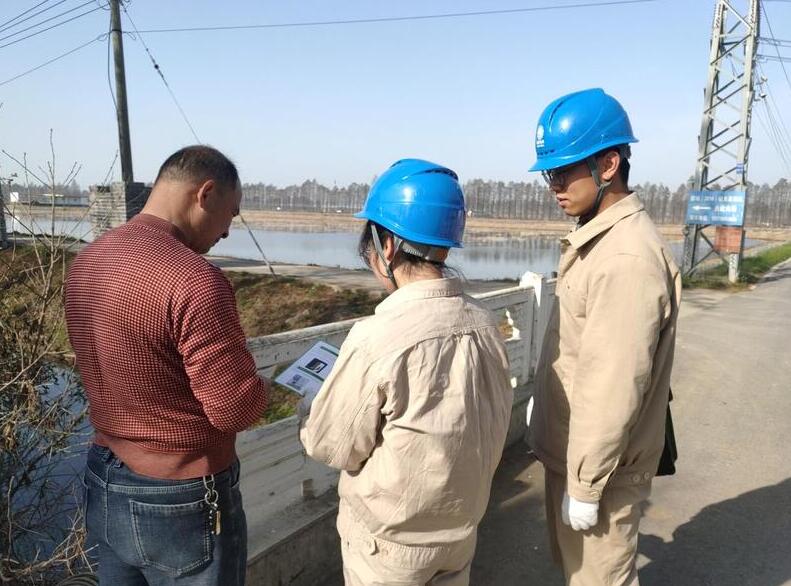 固城供電所深入養(yǎng)殖基地“查漏補缺”，助農(nóng)增收