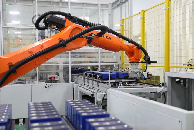 “超級(jí)充電寶”持續(xù)擴(kuò)容出新，新型儲(chǔ)能產(chǎn)業(yè)在京快速成長