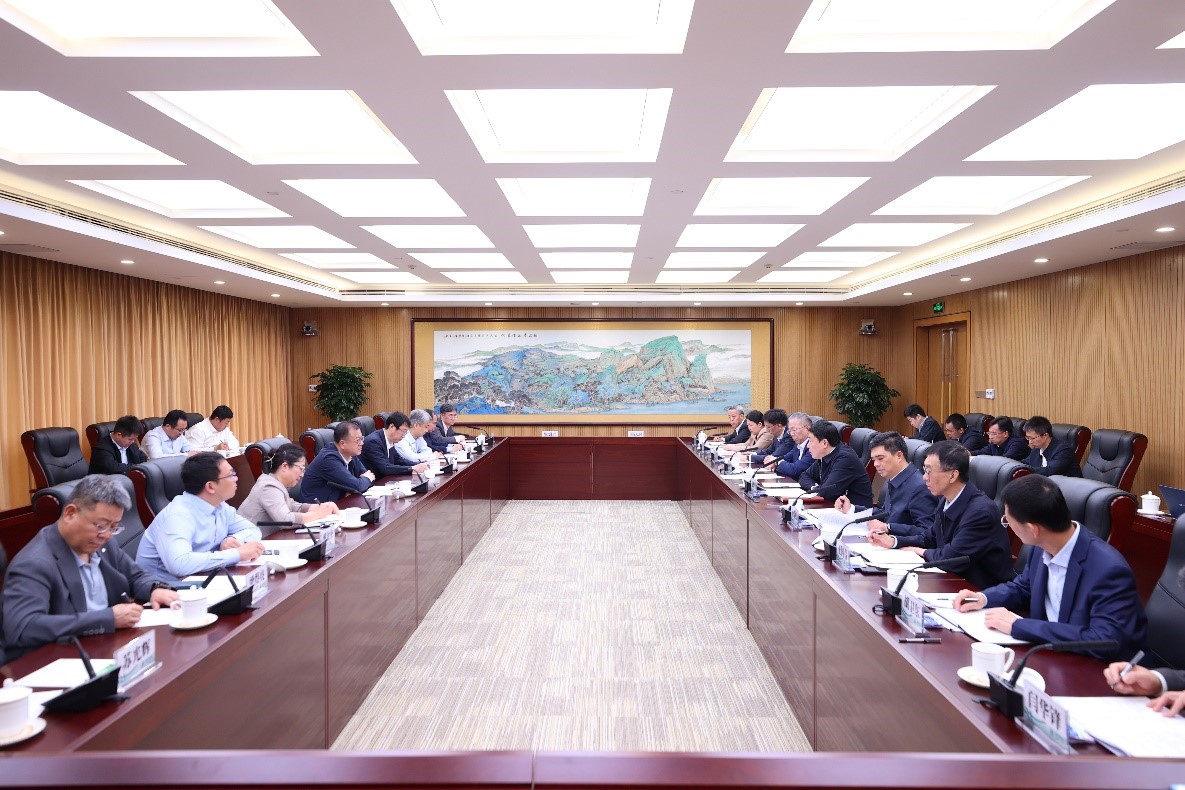 西安交通大學(xué)黨委書記盧建軍、校長張立群赴國家電網(wǎng)座談交流