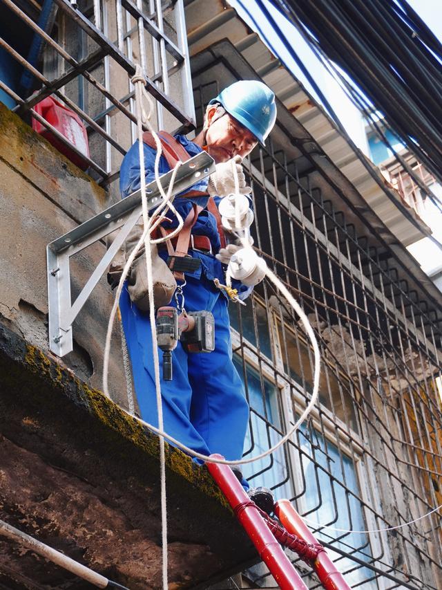 國(guó)網(wǎng)郫都供電公司加強(qiáng)“社網(wǎng)共建”，一心為民服務(wù)