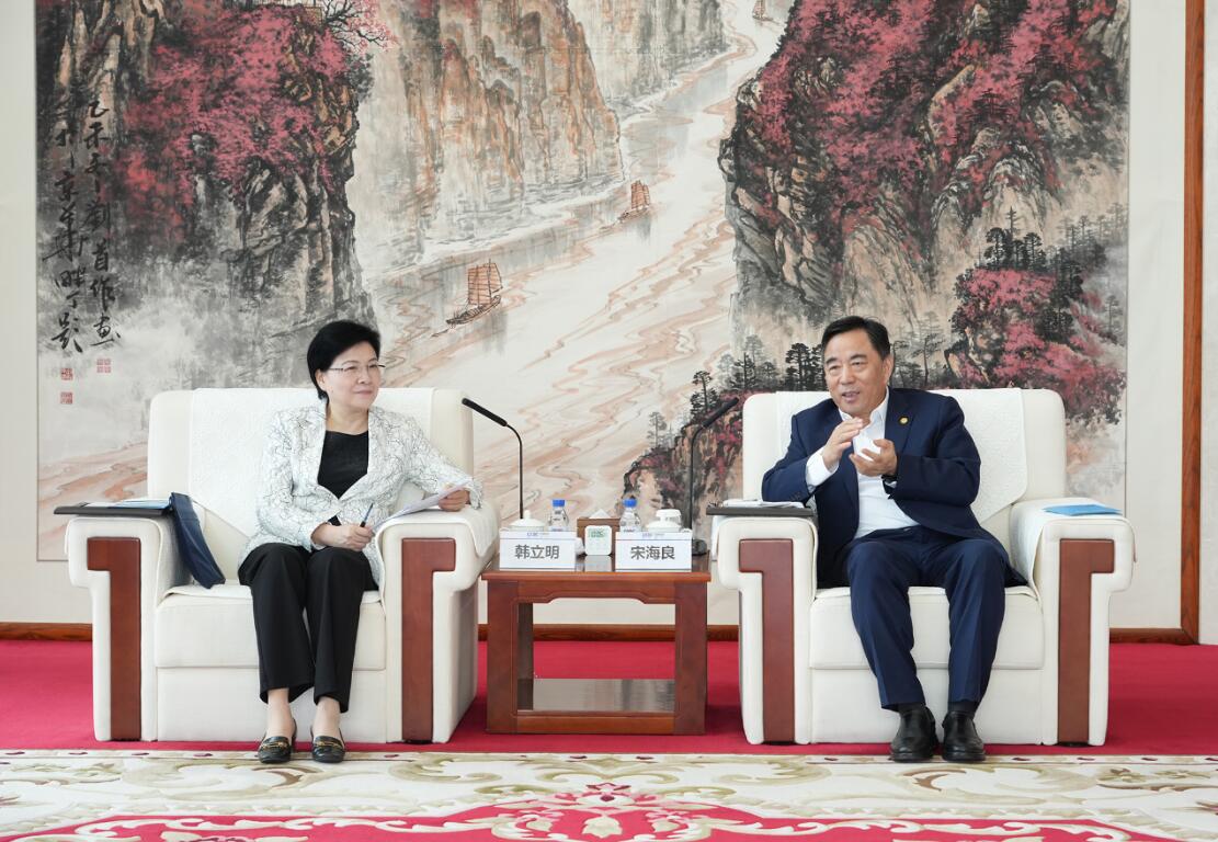 中國能建黨委書記、董事長宋海良與江蘇省委常委、南京市委書記韓立明會談